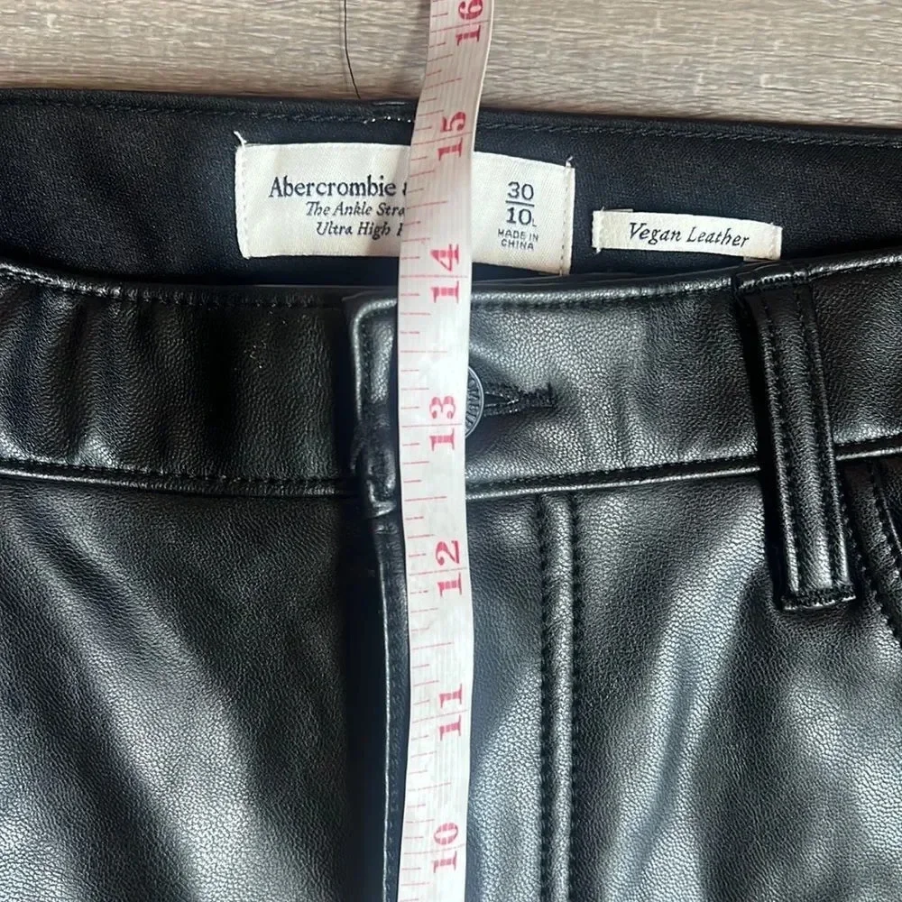 Abercrombie & Fitch excellent used